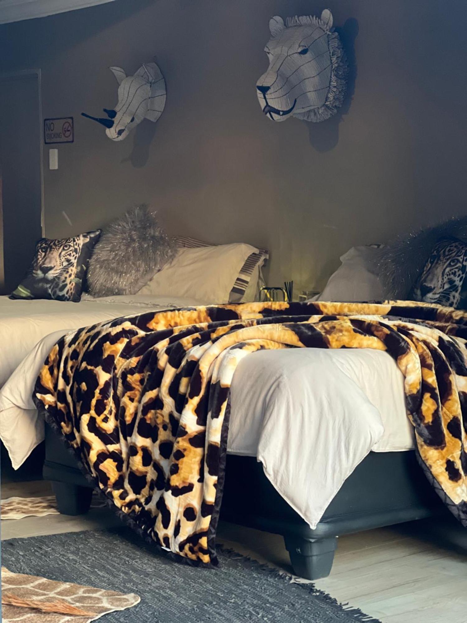 Simba Safaris African Pride Exotic Lodge Lephalale Zewnętrze zdjęcie